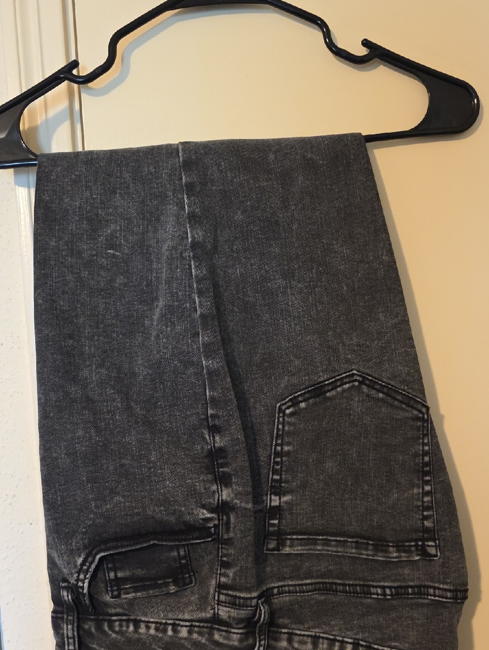 Ava & Viv Women's Black Washed Skinny Jeans